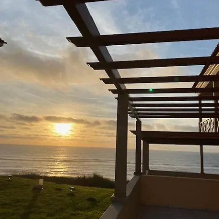 Sunset House With Seaview & Terrace By Vacationy Appartement Leiria
