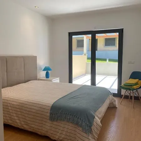 Sunset House With Seaview & Terrace By Vacationy Leiria