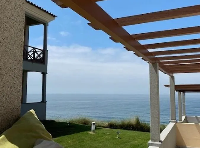 Sunset House With Seaview & Terrace By Vacationy * Лейрия