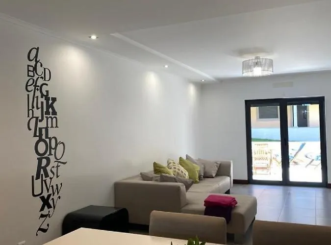 Sunset House With Seaview & Terrace By Vacationy Лейрия